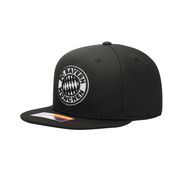 Side view of the Bayern Munich Braveheart Snapback with high crown, flat peak, and snapback closure, in Black