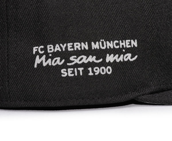 Black Bayern Munich Braveheart snapback signature "FC Bayern Munchen Mia San Mia SEIT 1900"