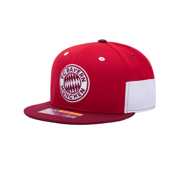 Side view of the Bayern Munich Truitt Snapback with high crown, flat peak, and snapback closure, in red/white.