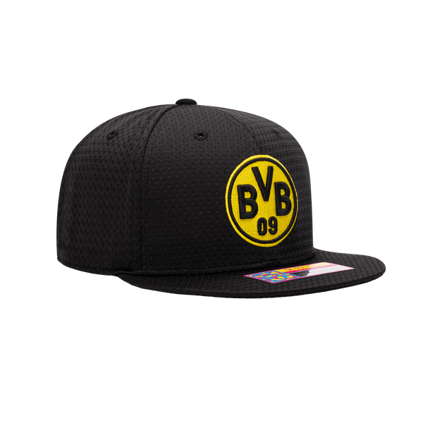 Side view of the Borussia Dortmund Practice Snapback with high structured crown, flat peak brim, and snapback closure, in Black.