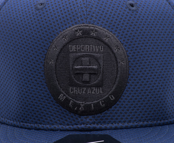 Close up of Cruz Azul Trophy Snapback with black emblem