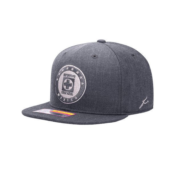 Side view of the Cruz Azul Platinum Snapback with high crown, flat peak, and snapback closure, in grey