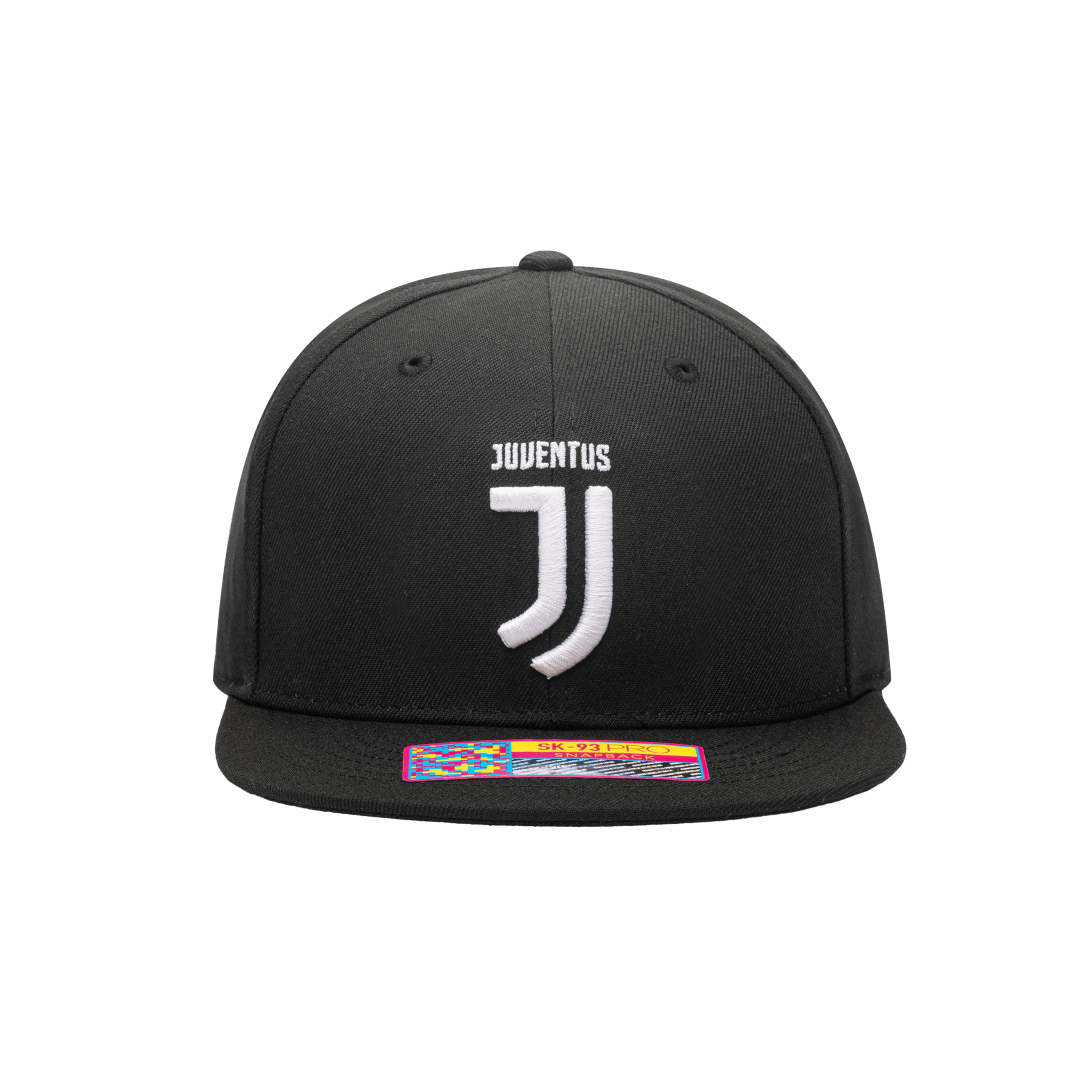 View of front side Products Juventus Hit Snapback Hat
