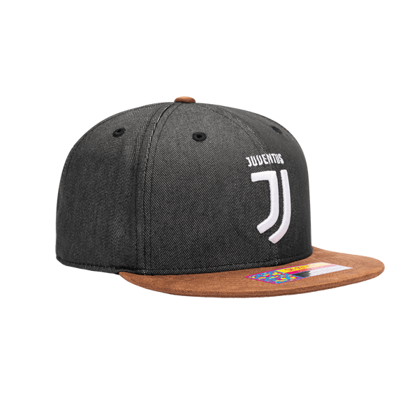 Side view of the Juventus Orion Snapback with high structured crown, flat peak suede-like brim, and snapback closure, in Black/Brown.