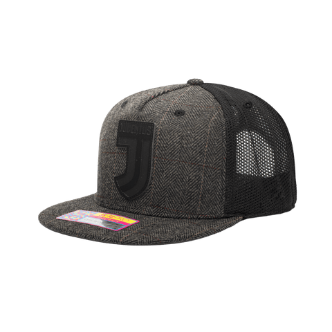 Side view of the Juventus Sherlock Snapback with high structured crown, flat peak brim, and snapback closure, in Grey/Black.