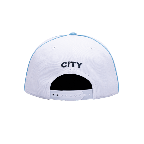 Back view of the Manchester City Cali Day Snapback with high crown, flat peak, and snapback closure, in white/blue.