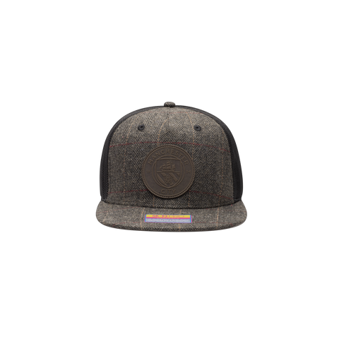 Front view of Manchester City Sherlock Snapback in high structured crown, flat peak brim, adjustable back closure, in Grey/Black